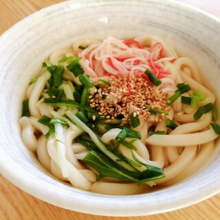 カニカマと水菜のうどん